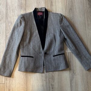 Vintage Women's Blazer with Black Accents